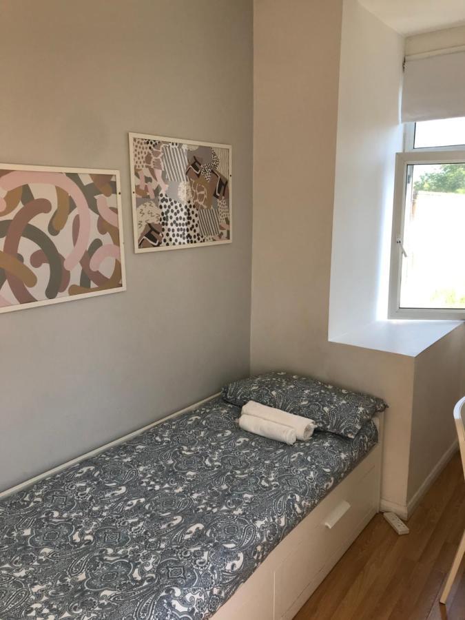 Single Bedrooms With Wifi And Underbed 10 伦敦 外观 照片